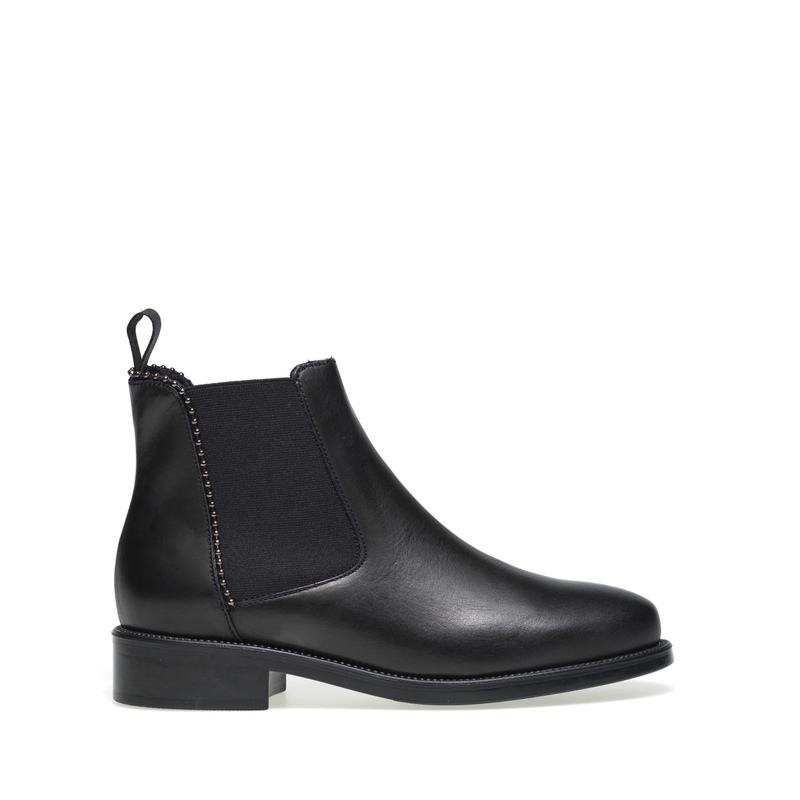 Studded leather Chelsea boots - Ankle boots | Frau Shoes | Official Online Shop