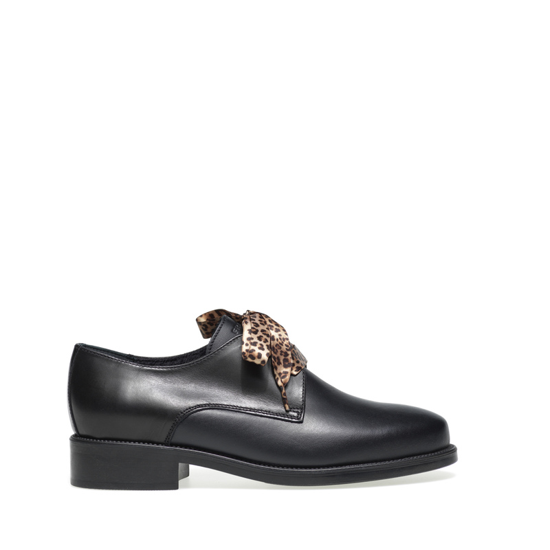 Derby aus Leder mit Schnürsenkeln in Animal-Optik | Frau Shoes | Official Online Shop