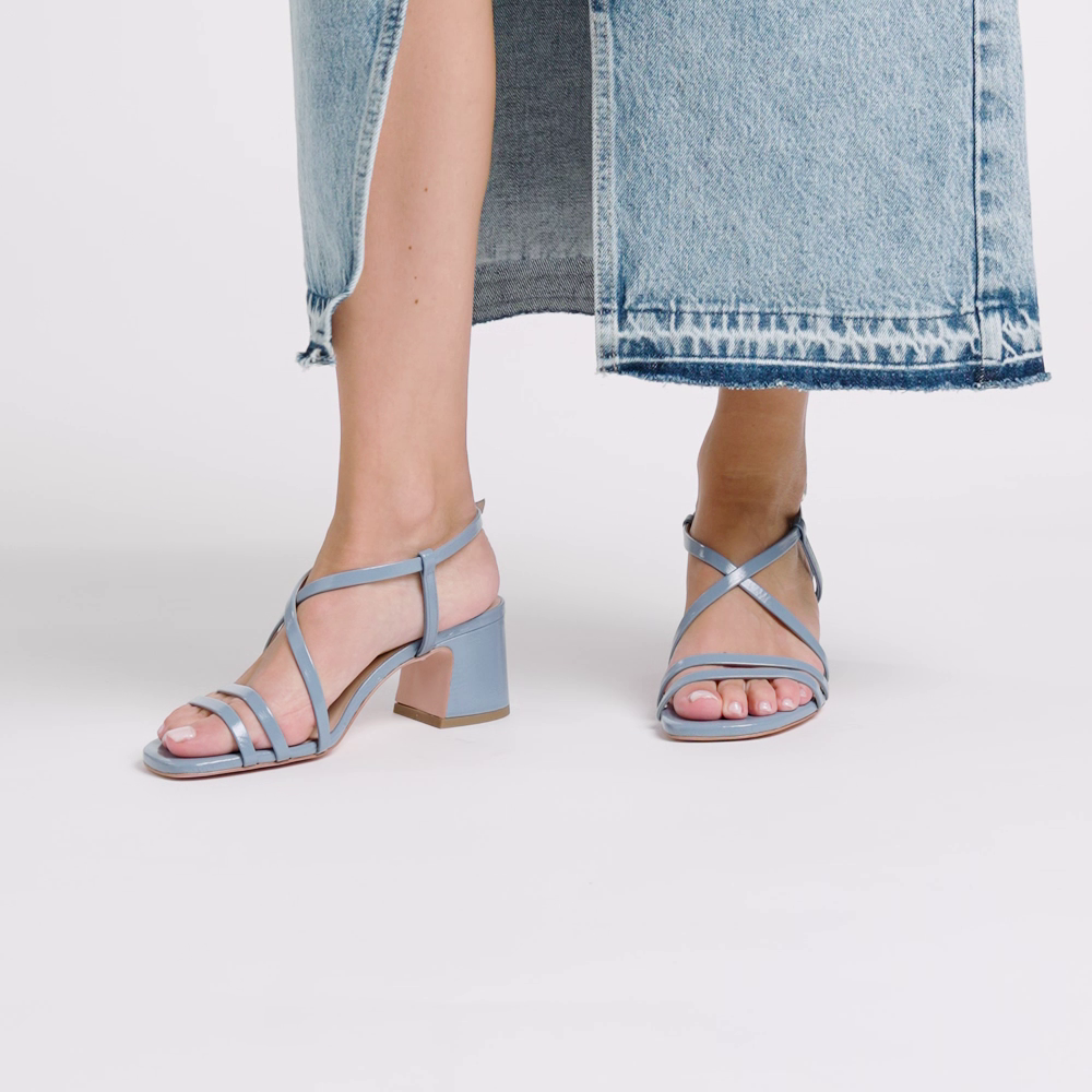 Sandale mit schmalen Riemchen aus Lackleder - Frau Shoes | Official Online Shop