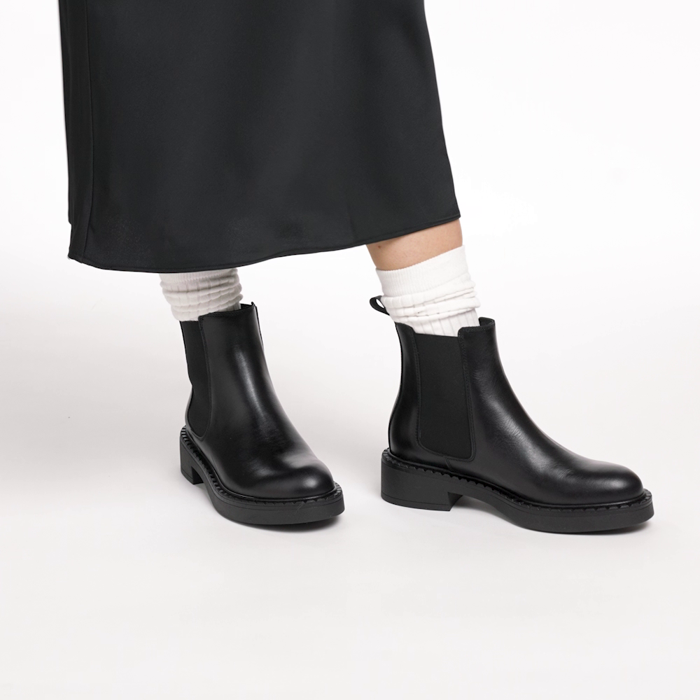 Chelsea boots with bold sole - Frau Shoes | Official Online Shop